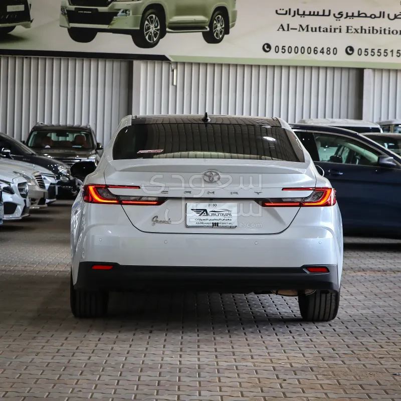 2025 تويوتا كامري غراندي