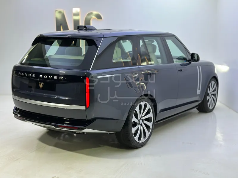 2025 Land Rover Range Rover Autobiography