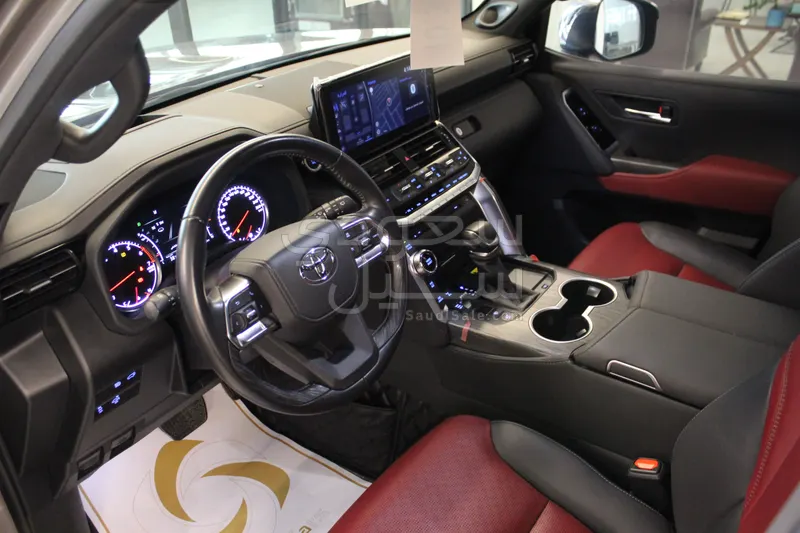 2023 Toyota Land Cruiser VXR