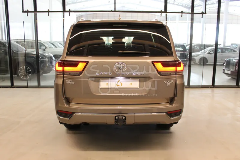 2023 Toyota Land Cruiser VXR