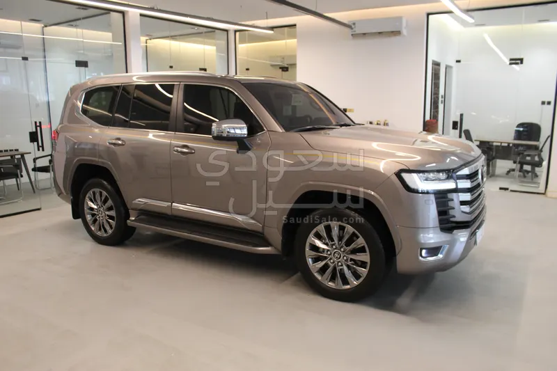 2023 Toyota Land Cruiser VXR