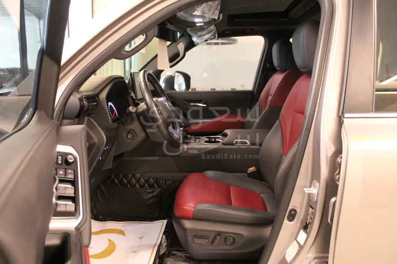 2023 Toyota Land Cruiser VXR