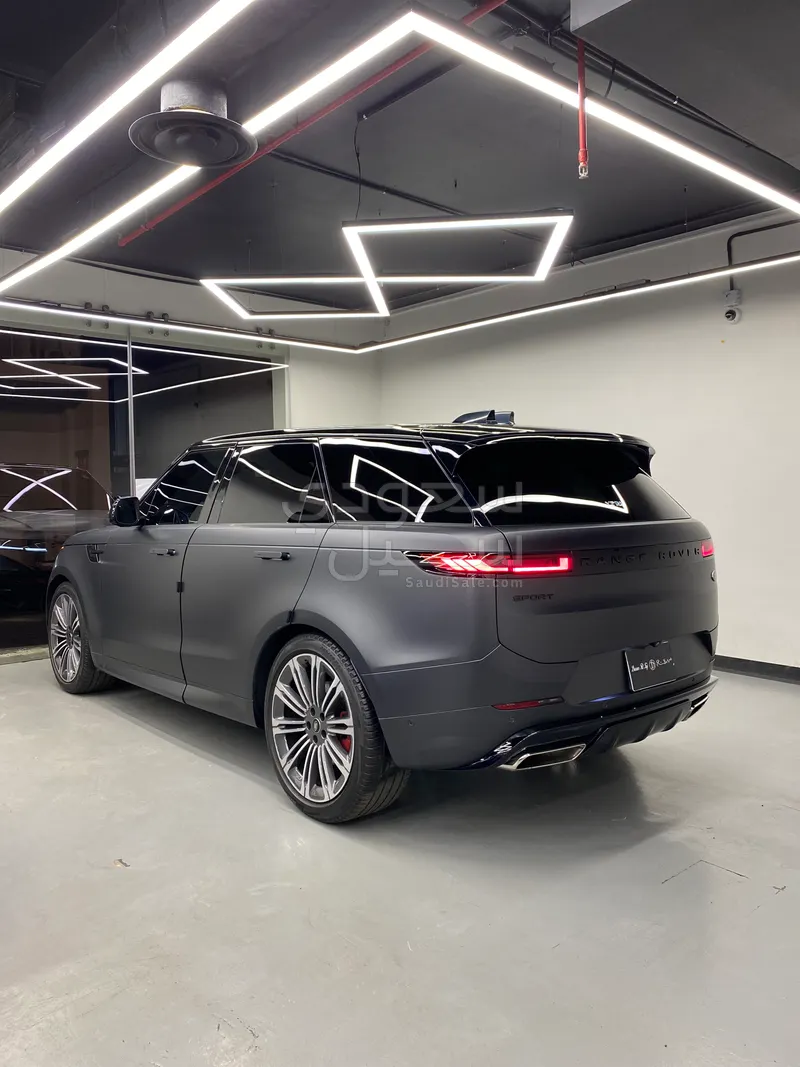 2023 Land Rover Range Rover Sport SE