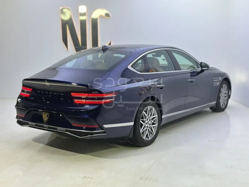 2025 Genesis G 80