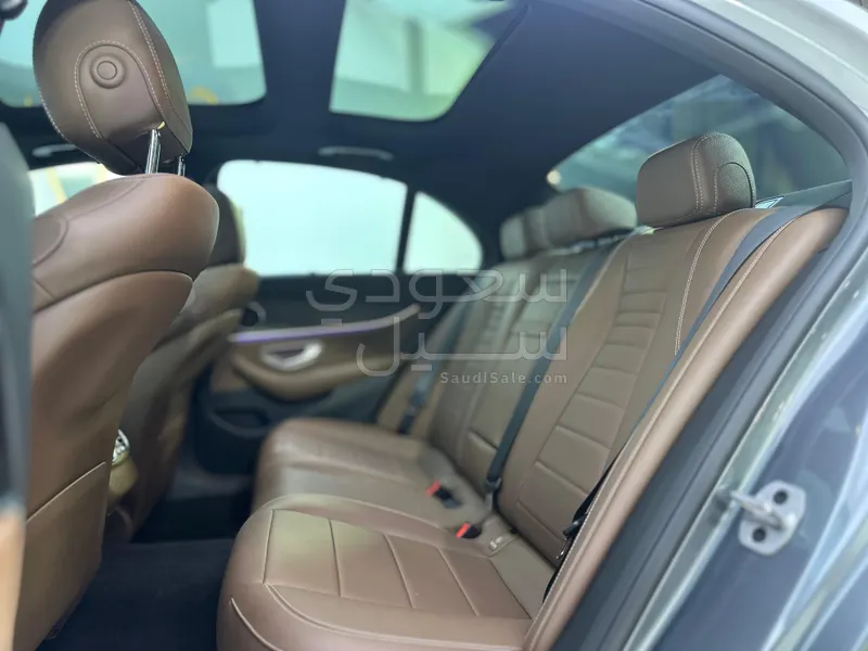 2022 Mercedes-Benz E 300