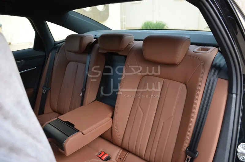 2025 اودي اي 6 40 تي اف اس اي