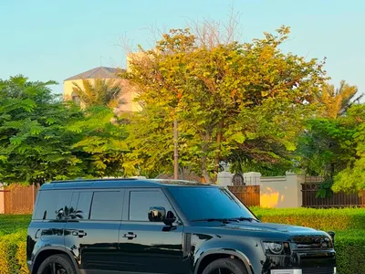 2023 لاند روفر ديفيندر اتش اس اي