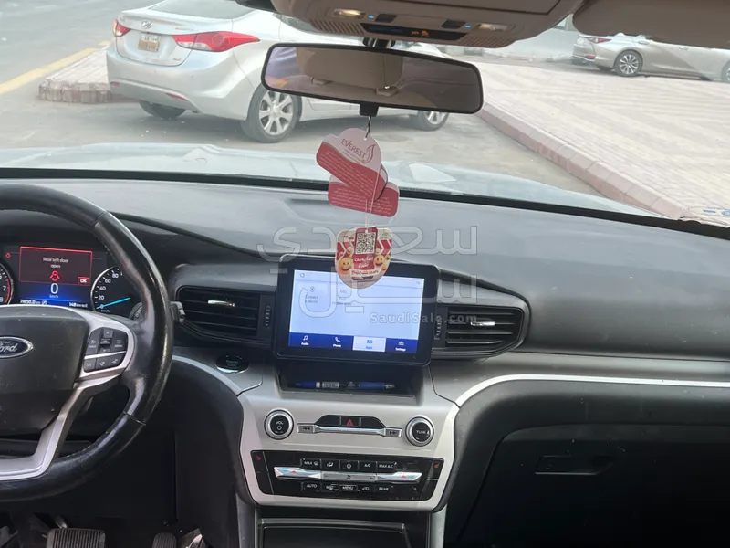 2022 فورد اكسبلورر اكس ال تي