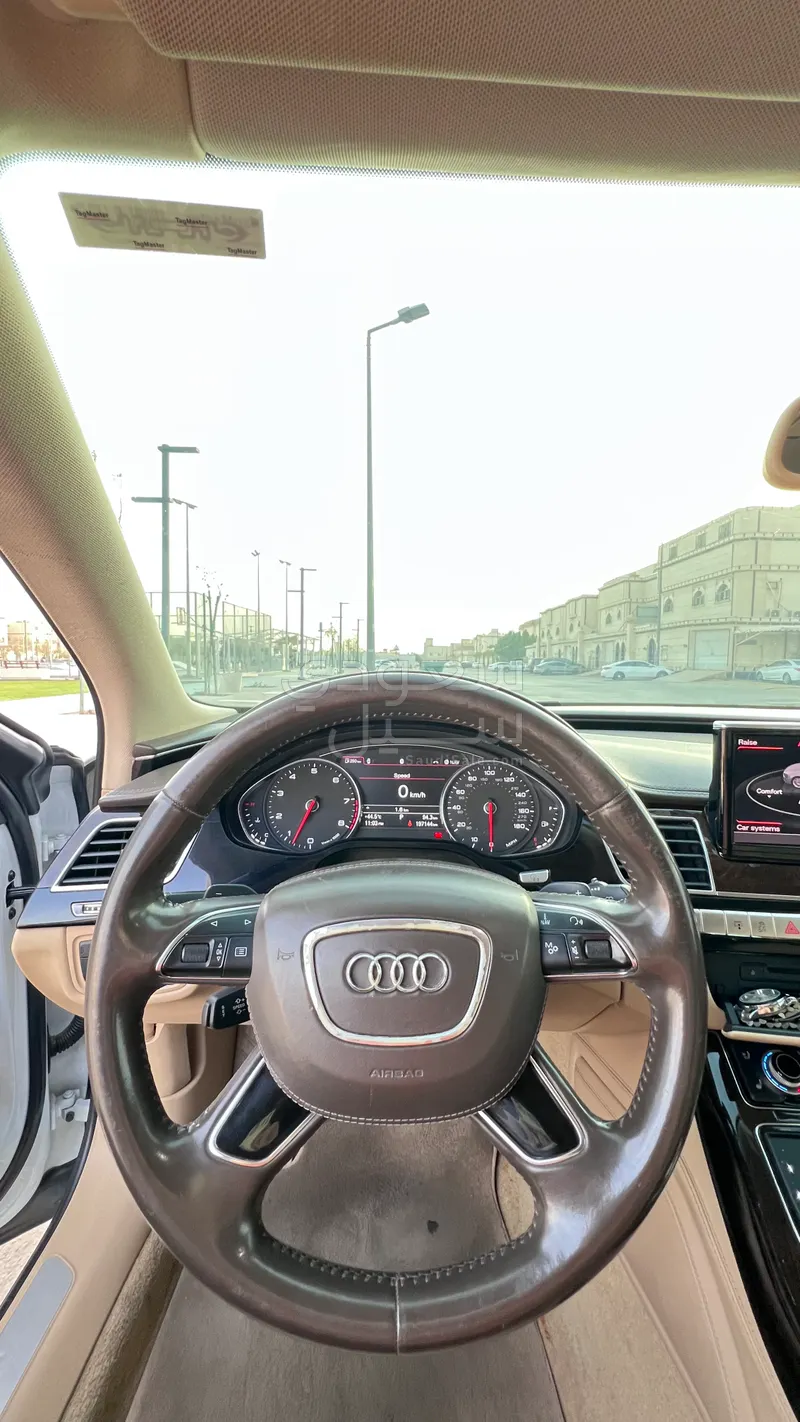 2012 اودي اي 8
