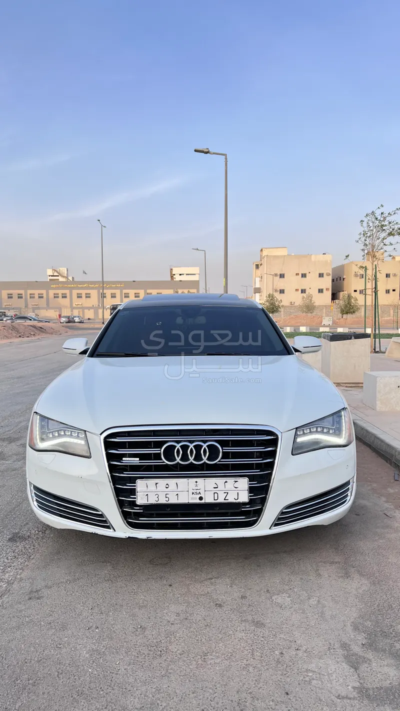 2012 اودي اي 8