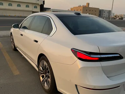 2023 بي ام دبليو الفئة السابعة 735 إل أي