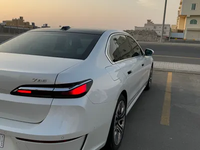 2023 بي ام دبليو الفئة السابعة 735 إل أي
