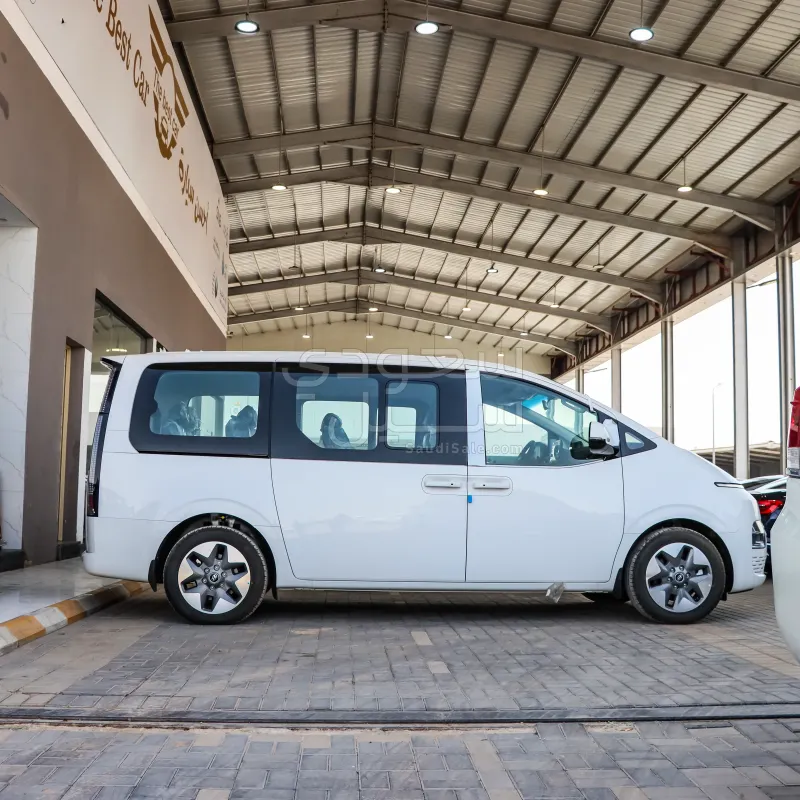 2025 Hyundai Staria