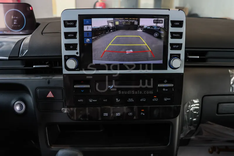 2025 Hyundai Staria