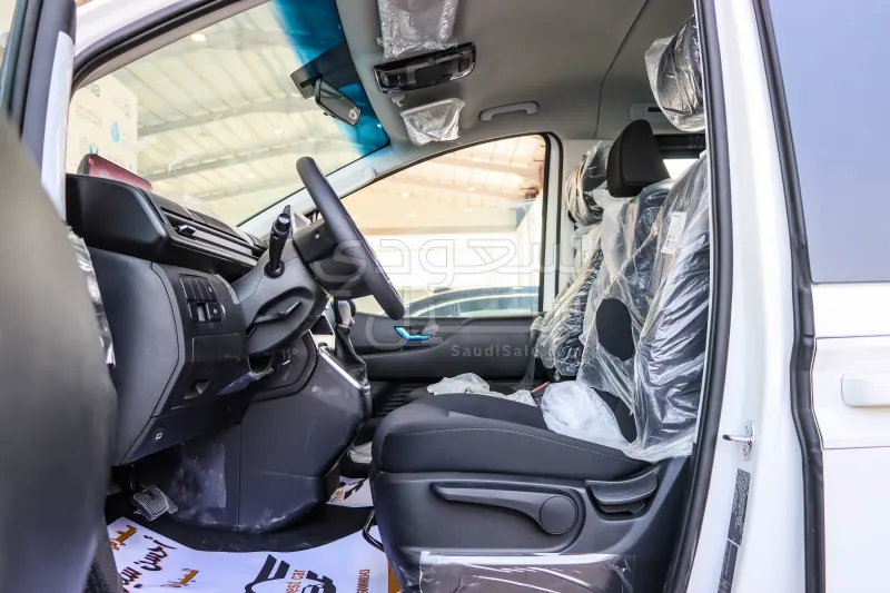 2025 Hyundai Staria