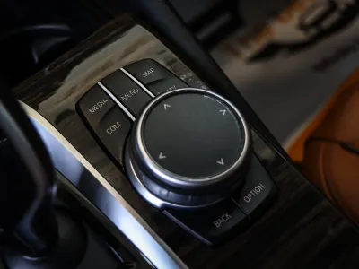 2022 BMW 5 Series 520i