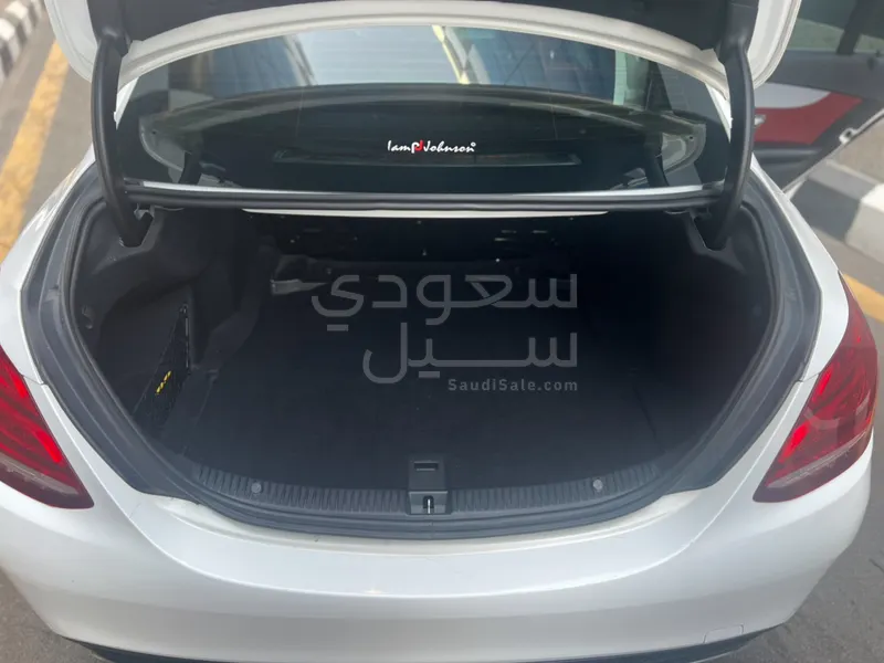 2015 مرسيدس - بنز سي 200