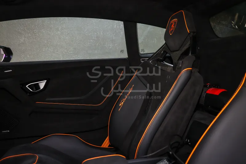 2024 لمبرجيني هوراكان استيراتو