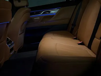 2021 بي ام دبليو الفئة السابعة 730 إل أي