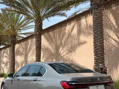 2021 بي ام دبليو الفئة السابعة 730 إل أي