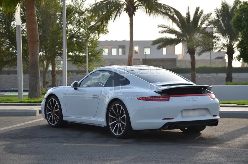 2015 Porsche 911 Carrera 4S
