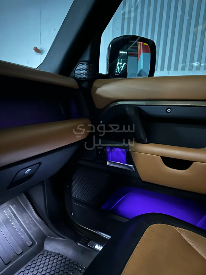 2020 لاند روفر ديفيندر اكس 110