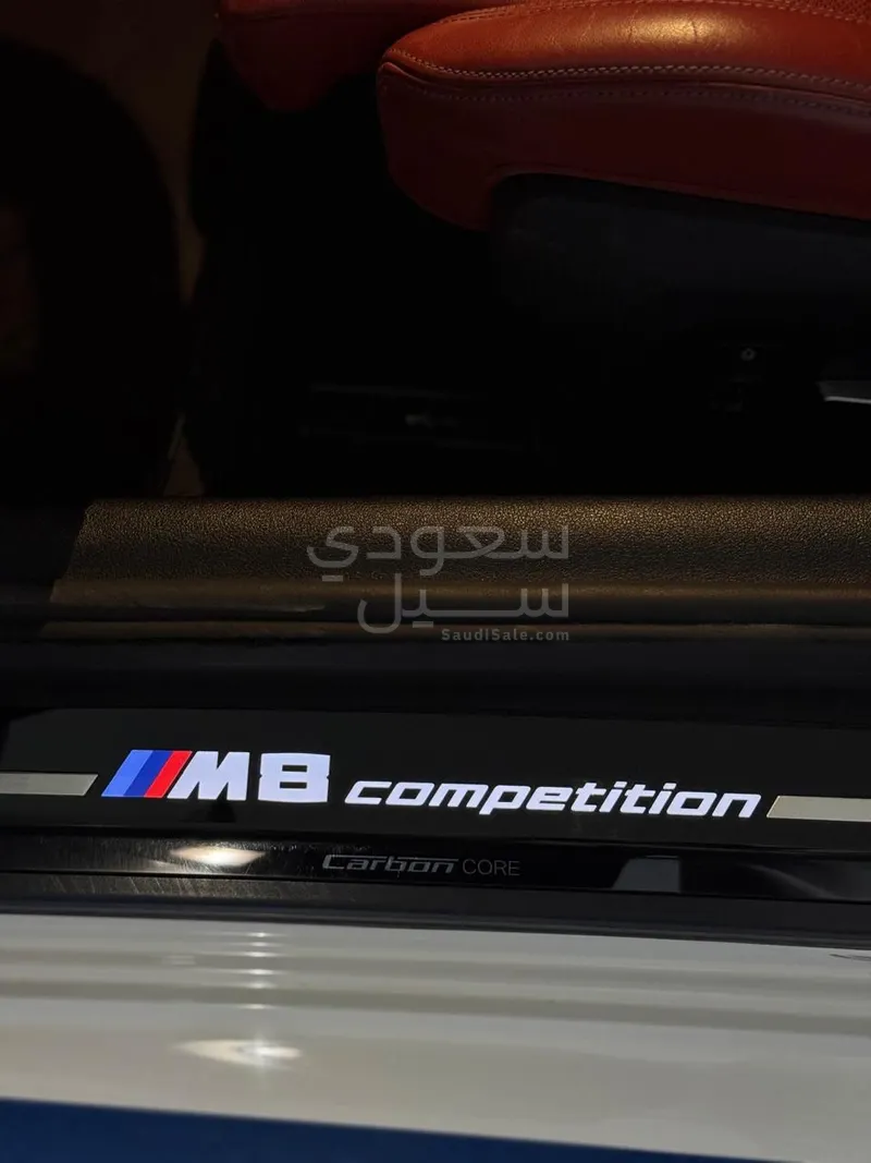2020 بي ام دبليو الفئة ام إم 8 كومبيتيشن
