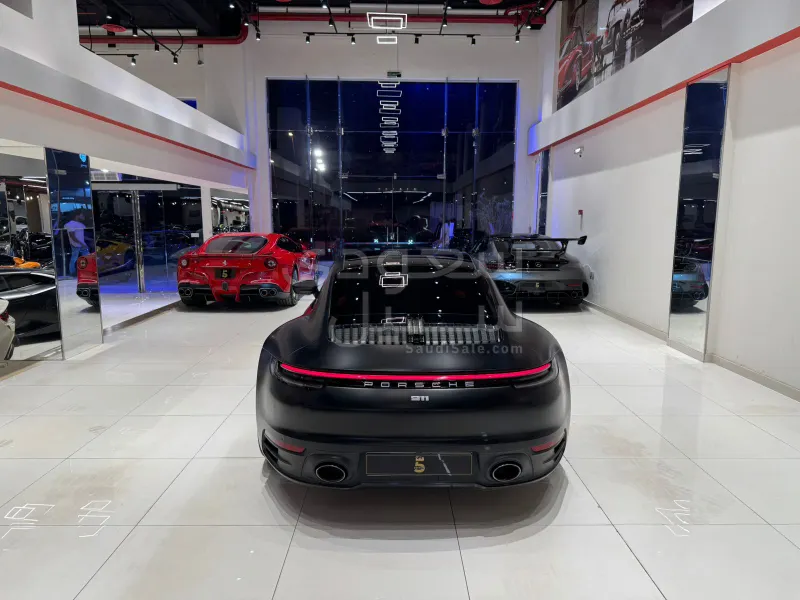 2021 Porsche 911 Carrera