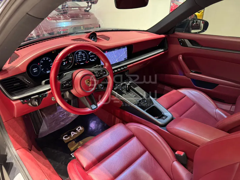 2021 Porsche 911 Carrera