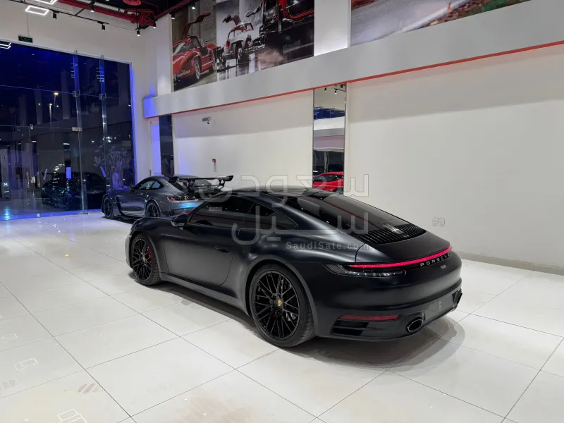 2021 Porsche 911 Carrera