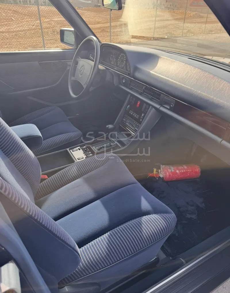 1990 Mercedes-Benz SEL 560