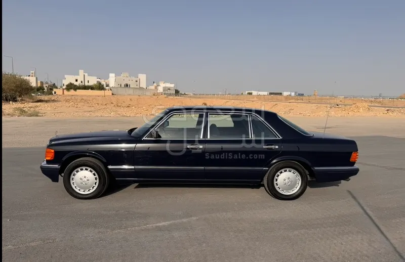 1990 Mercedes-Benz SEL 560