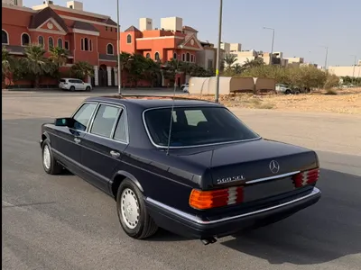 1990 Mercedes-Benz SEL 560