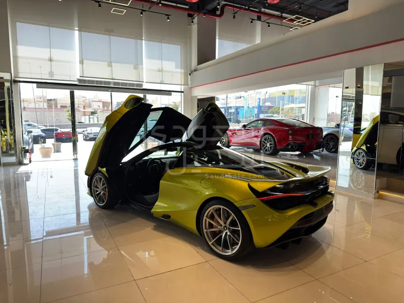 2022 McLaren 720 S