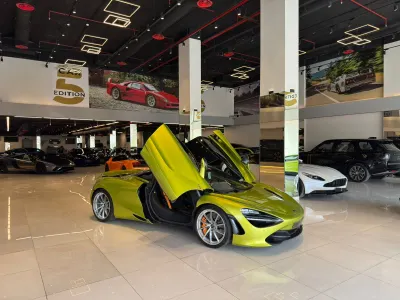 2022 McLaren 720 S