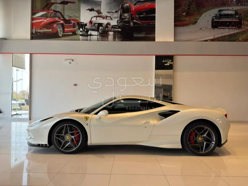2020 Ferrari F8