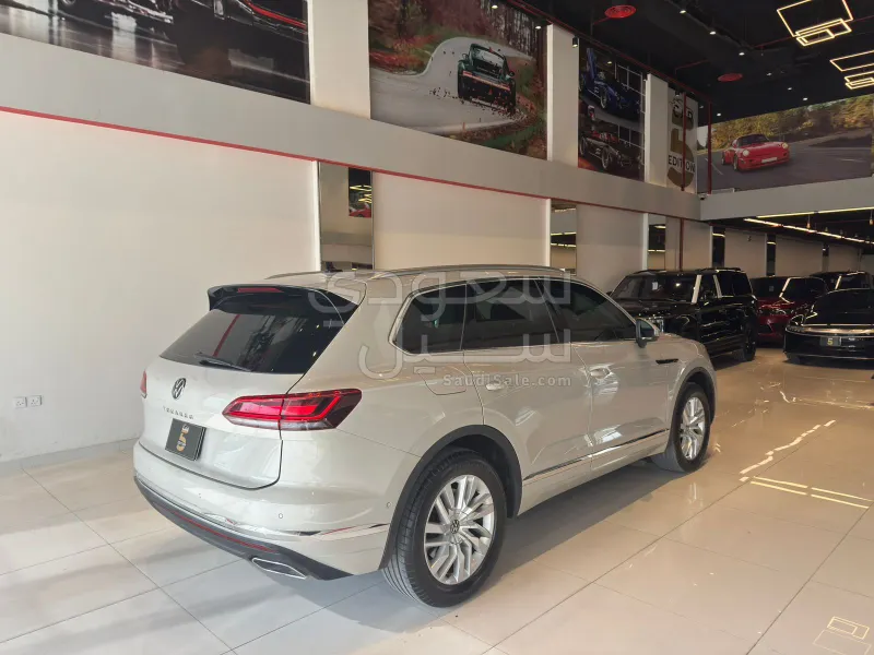 2022 Volkswagen Touareg