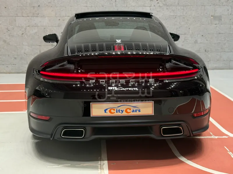 2025 بورش 911 كاريرا