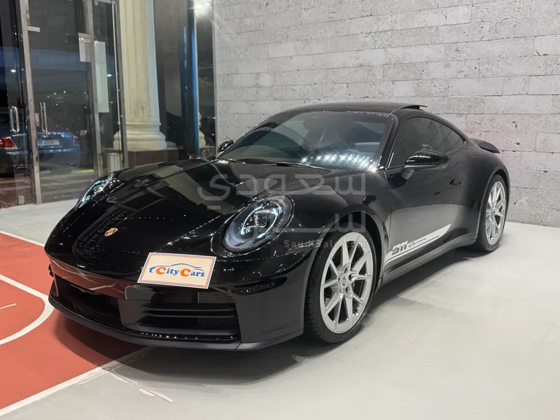 2025 بورش 911 كاريرا
