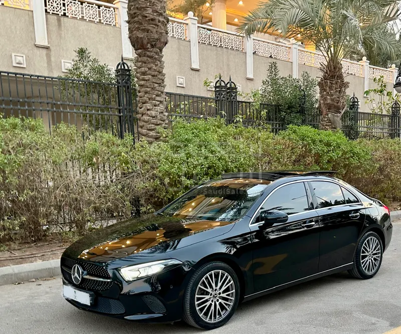 2021 مرسيدس - بنز أي 250