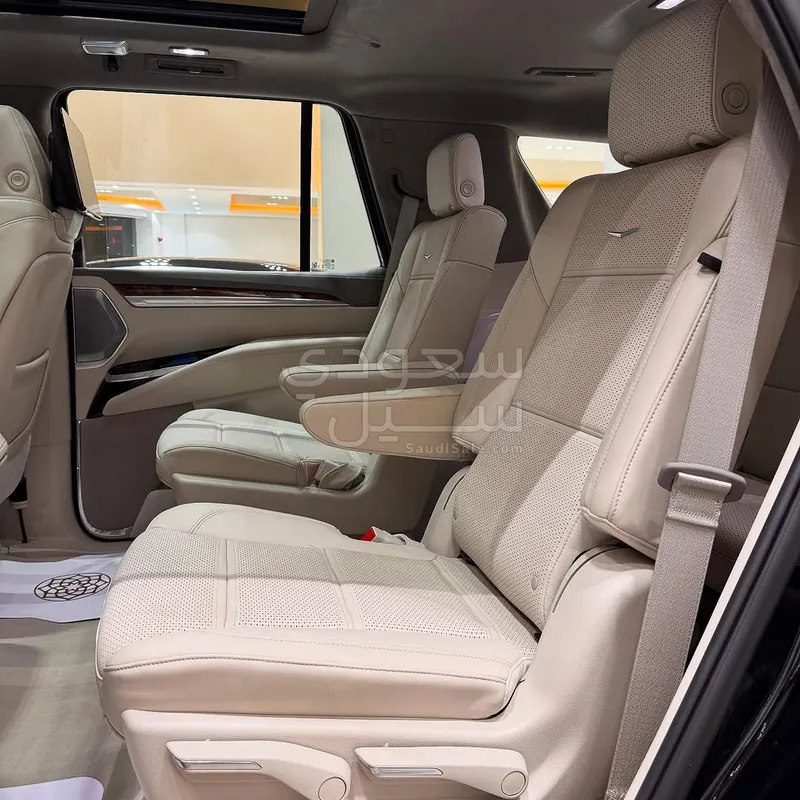 2025 Cadillac Escalade Sport