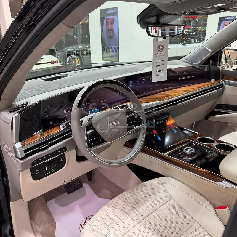 2025 Cadillac Escalade Sport
