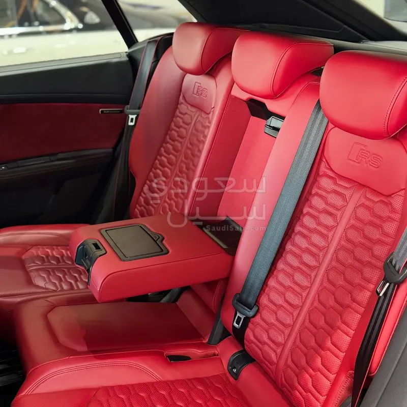 2022 Audi RS Q8