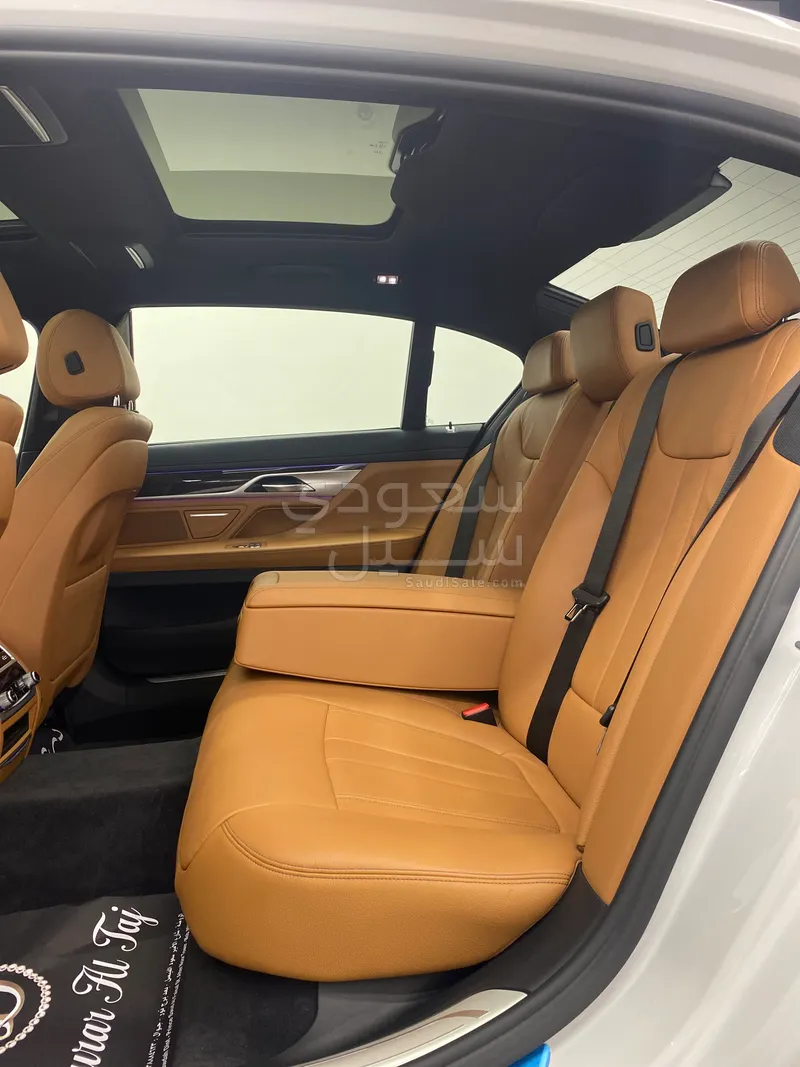 2022 بي ام دبليو الفئة السابعة 730 إل أي