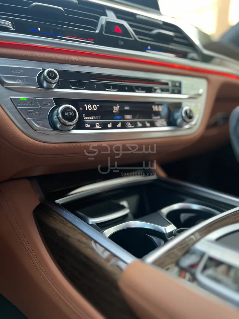 2016 بي ام دبليو الفئة السابعة 740 إل أي