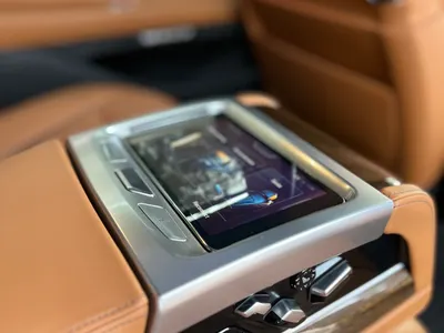 2016 بي ام دبليو الفئة السابعة 740 إل أي
