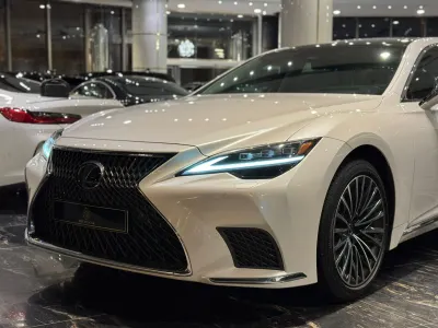 2024 لكزس إل إس 350