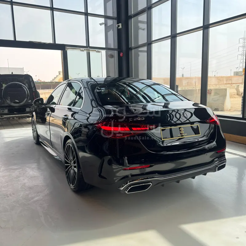 2025 Mercedes-Benz C 200