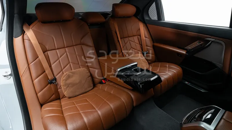 2023 BMW 7 Series 740i