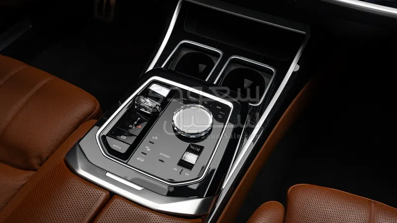 2023 BMW 7 Series 740i